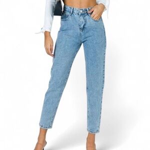 Princess Polly blue mid-waisted straight-leg cropped light wash  jeans Size 4